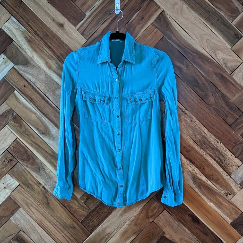 🎉 4 for $25🎉 Maurices Button Down Roll Tab Long Sleeve Top Blue, Size XS